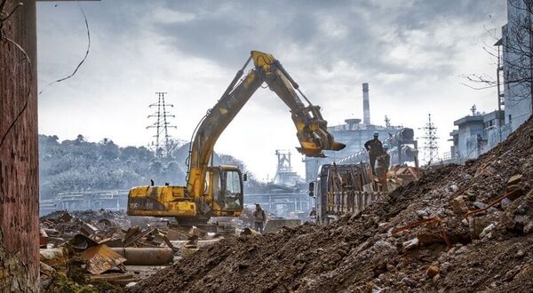 UK blast furnace demolished to make way for new industrial zone