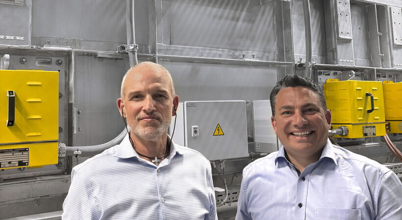 Herren Schatko, Technical Manager of the Neuman Aluminium pressworks and Stefan Krieger, Otto Junker Service Department.