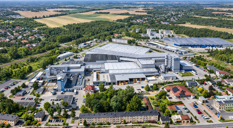 Stoelzle's hot repair of its glass furnace at Częstochowa, Poland, will begin next week.