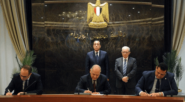 Egyptalum plots $900 million aluminium smelter expansion